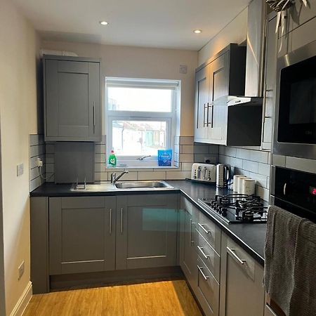 브리스틀 Short Term Lets From £15 Per Person Per Night 아파트 외부 사진