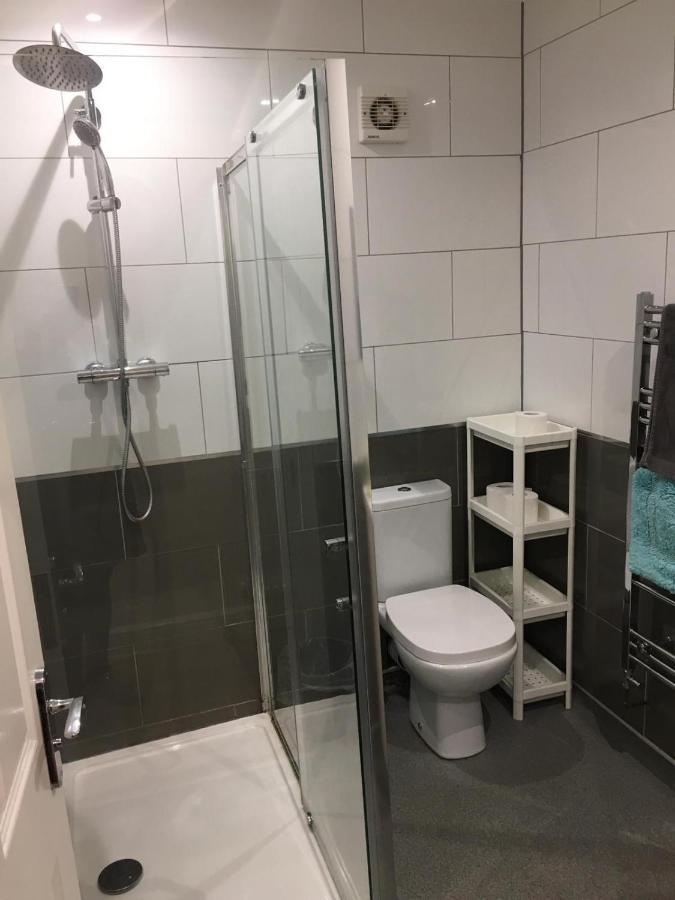 브리스틀 Short Term Lets From £15 Per Person Per Night 아파트 외부 사진